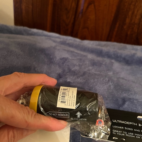 Pittsburgh Steelers Bundle, includes 2 indoor/outdoor magnets & noise maker, new - Picture 5 of 8